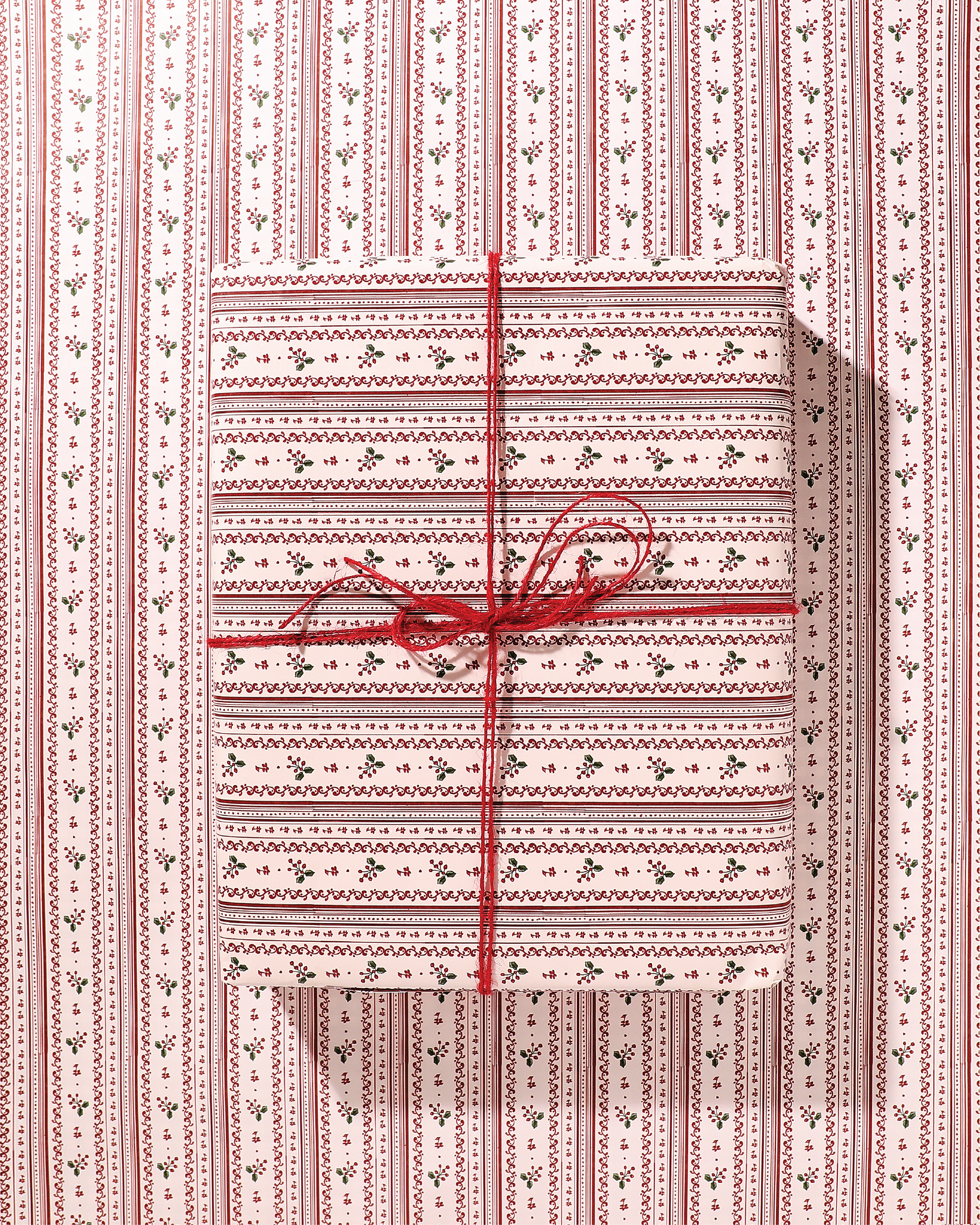 Christmas Berry Wrapping Paper